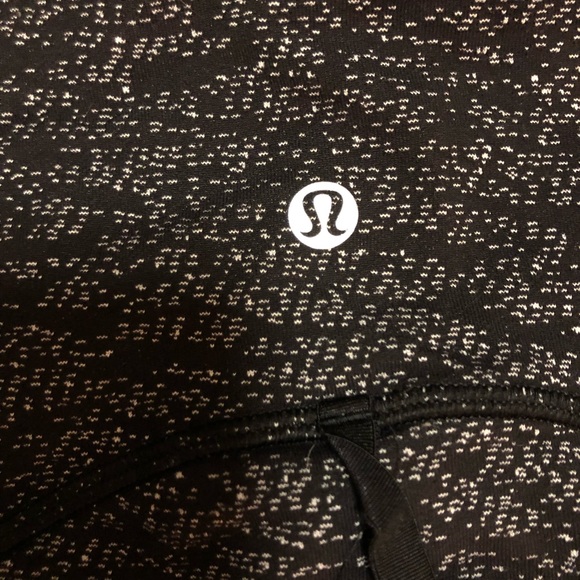 Lululemon Define Jacket, Size 6. Black and white (discontinued pattern). - Picture 8 of 8